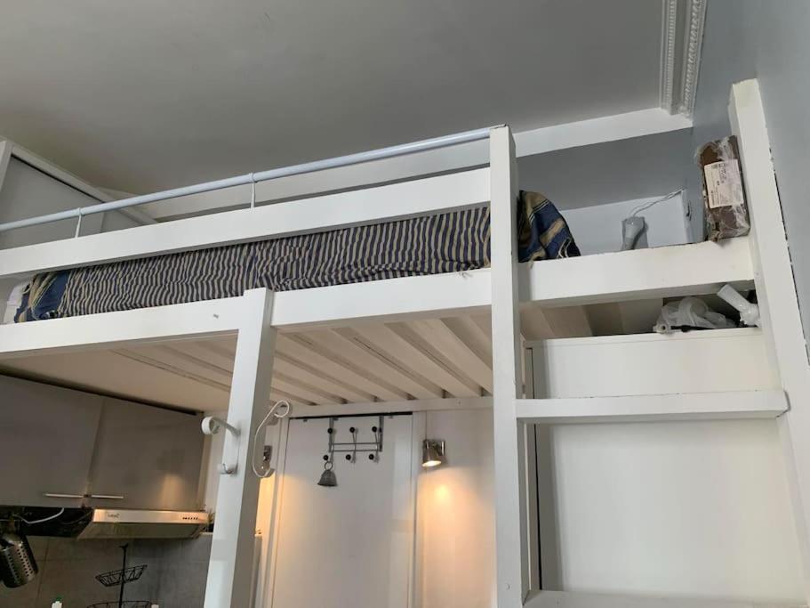 Appartement Studio A Proximite De La Tour Eiffel Parijs